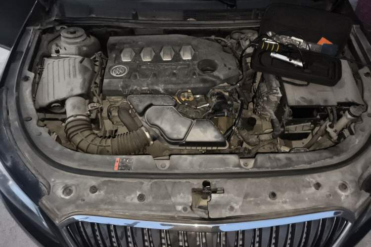 Used Buick LaCrosse 2013 2.4L SIDI Leading Comfort Version Engine Bay