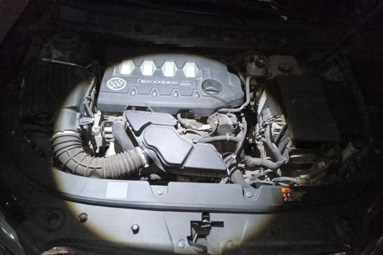 Used Buick LaCrosse 2013 2.4L SIDI Leading Comfort Version Engine Bay