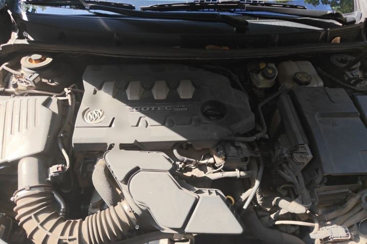 Used Buick LaCrosse 2013 2.4L SIDI Luxury Comfort Edition Engine Bay