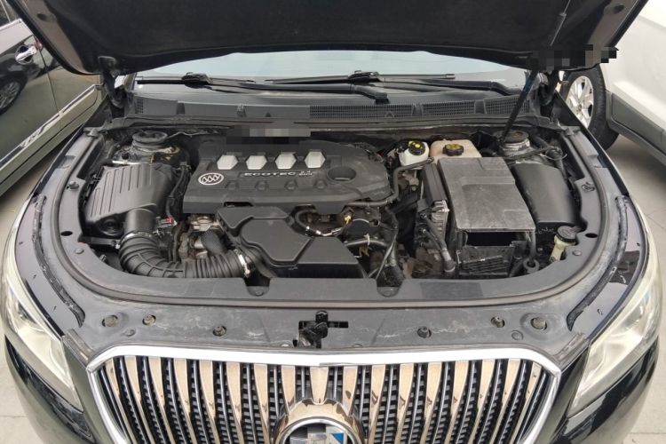 Used Buick LaCrosse 2013 2.4L SIDI Leading Comfort Version Engine Bay
