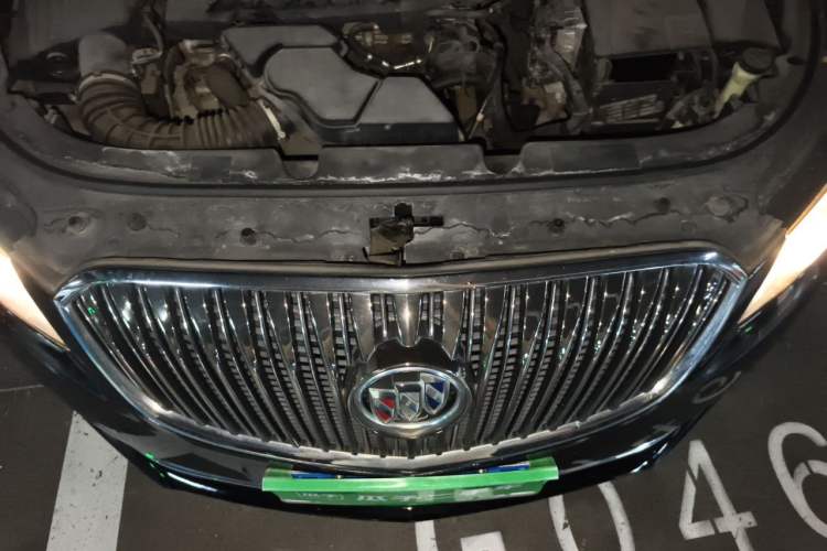 Used Buick LaCrosse 2013 2.4L SIDI Leading Comfort Version Engine Bay