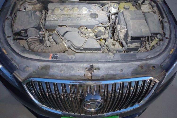 Used Buick LaCrosse 2013 2.4L SIDI Elite Comfort Version Engine Bay