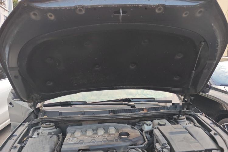 Used Buick LaCrosse 2013 2.4L SIDI Leading Comfort Version Engine Bay