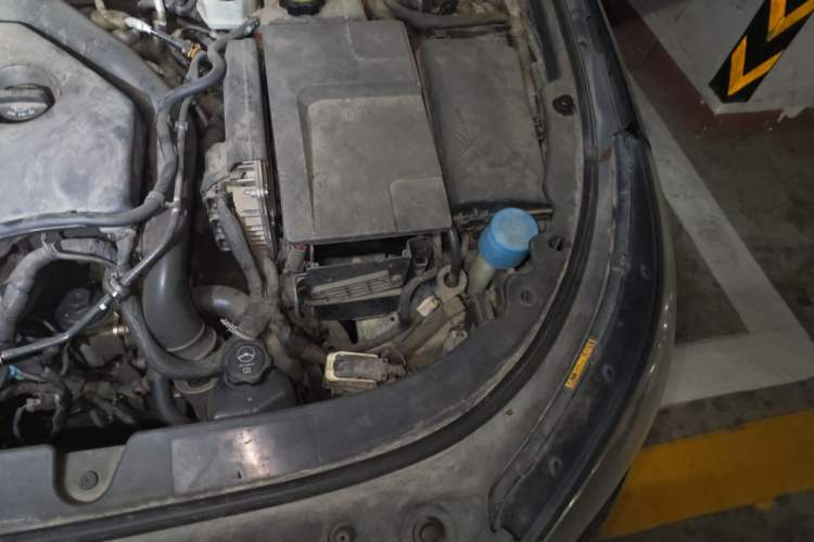Used Buick LaCrosse 2013 2.0T SIDI Smart Luxury Flagship Edition Engine Bay Left