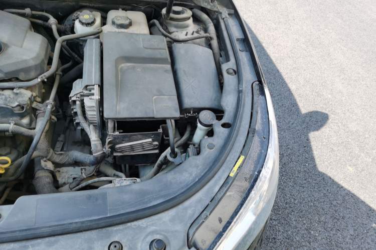 Used Buick LaCrosse 2013 2.4L SIDI Elite Comfort Version Engine Bay Left
