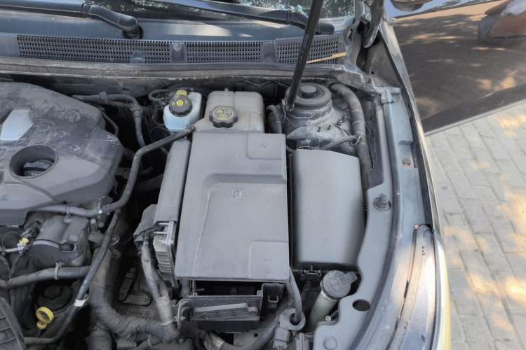 Used Buick LaCrosse 2013 2.4L SIDI Leading Comfort Version Engine Bay Left
