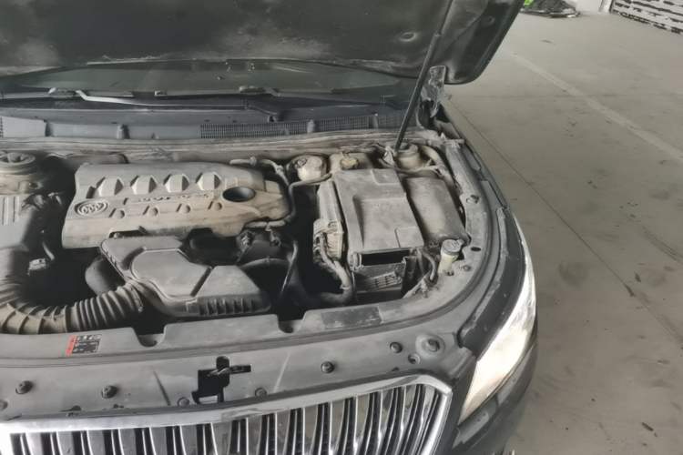 Used Buick LaCrosse 2013 2.4L SIDI Elite Comfort Version Engine Bay Left