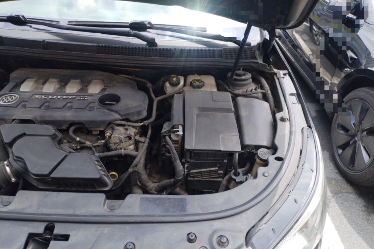 Used Buick LaCrosse 2013 2.4L SIDI Leading Comfort Version Engine Bay Left