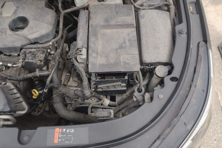 Used Buick LaCrosse 2013 2.4L SIDI Leading Comfort Version Engine Bay Left