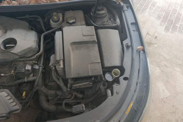 Used Buick LaCrosse 2013 2.4L SIDI Elite Comfort Version Engine Bay Left