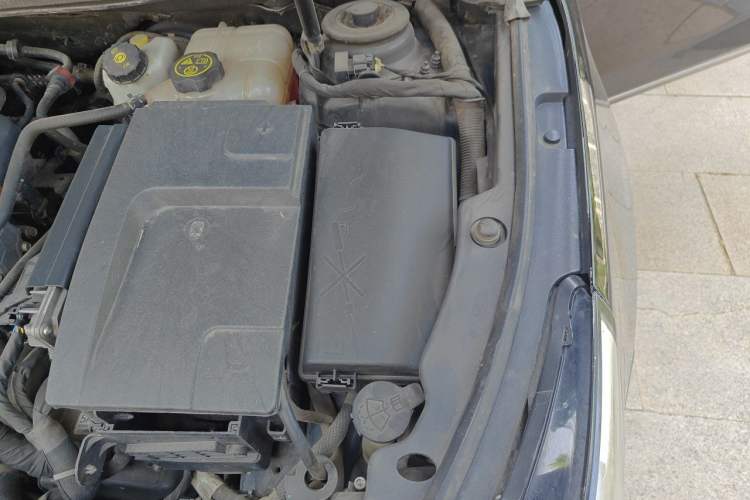 Used Buick LaCrosse 2013 2.4L SIDI Luxury Comfort Edition Engine Bay Left