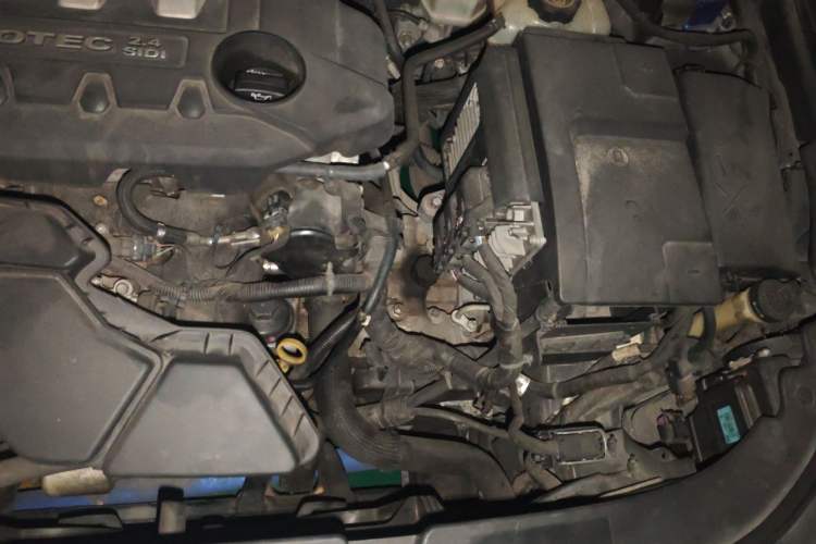 Used Buick LaCrosse 2013 2.4L SIDI Leading Comfort Version Engine Bay Left