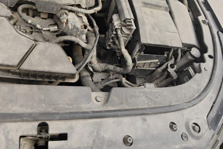 Used Buick LaCrosse 2013 2.4L SIDI Elite Comfort Version Engine Bay Left