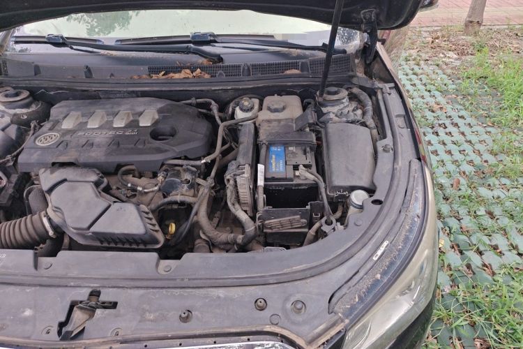 Used Buick LaCrosse 2013 2.4L SIDI Elite Comfort Version Engine Bay Left