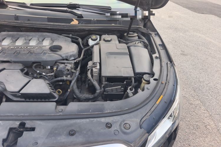 Used Buick LaCrosse 2013 2.4L SIDI Elite Comfort Version Engine Bay Left