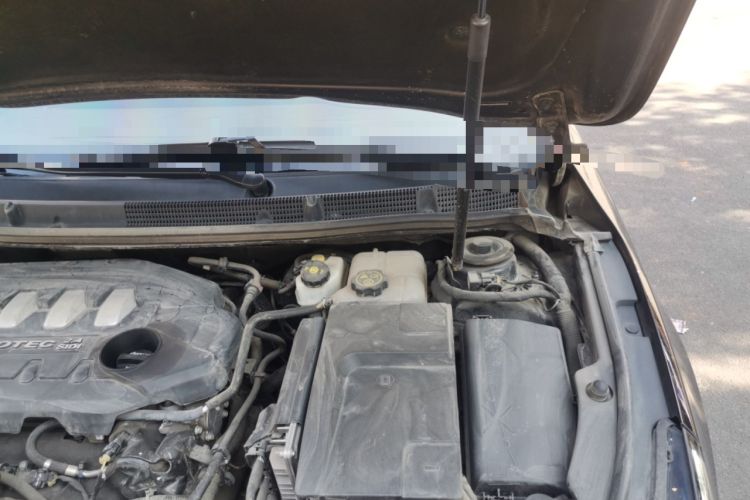 Used Buick LaCrosse 2013 2.4L SIDI Luxury Comfort Edition Engine Bay Left