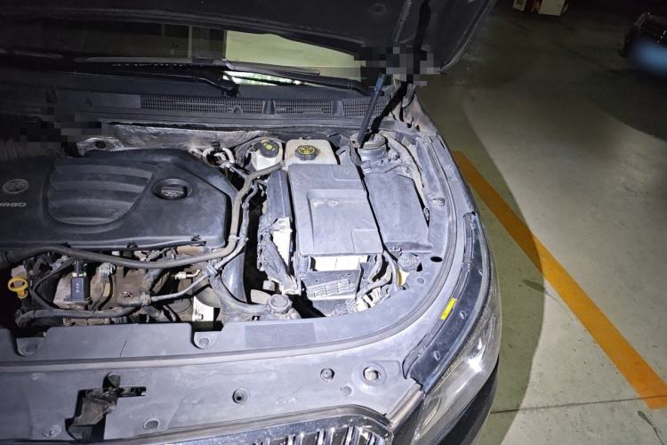 Used Buick LaCrosse 2013 2.0T SIDI Elite Tech Version Engine Bay Left