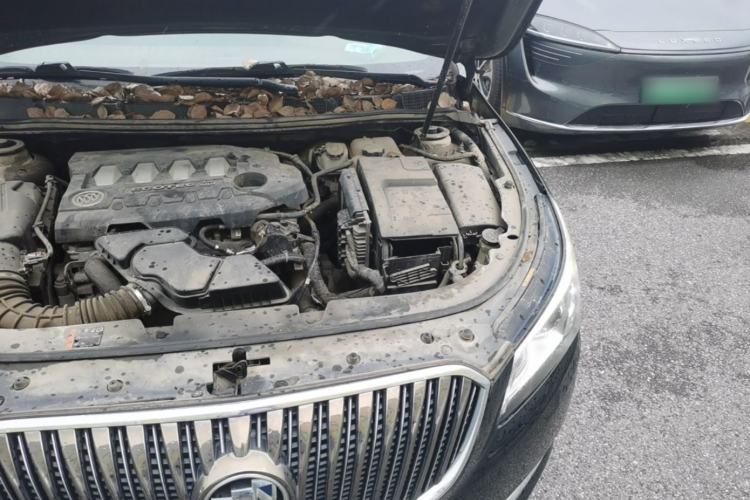 Used Buick LaCrosse 2013 2.4L SIDI Elite Comfort Version Engine Bay Left
