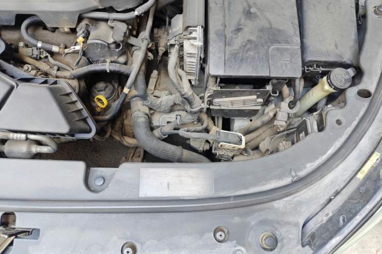 Used Buick LaCrosse 2013 2.4L SIDI Leading Comfort Version Engine Bay Left