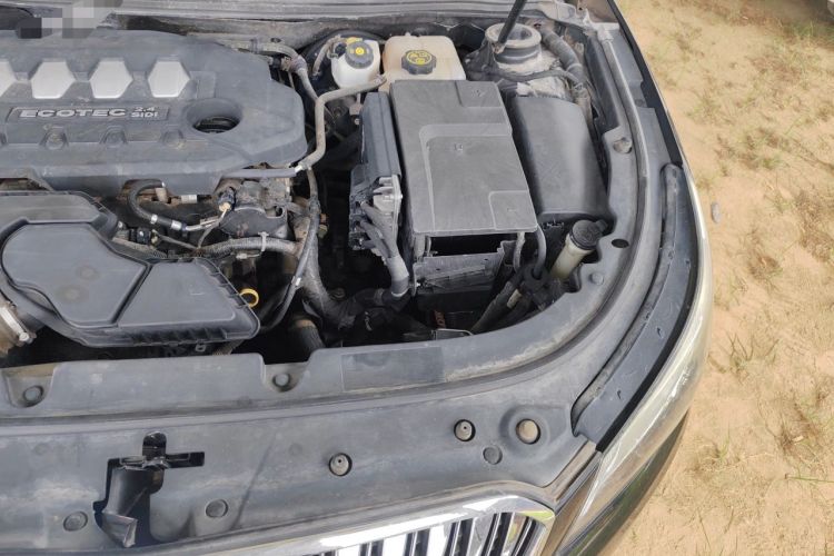 Used Buick LaCrosse 2013 2.4L SIDI Leading Comfort Version Engine Bay Left