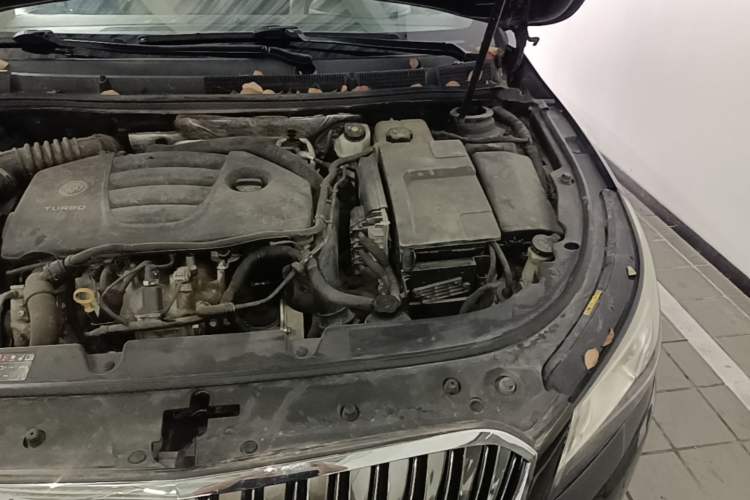Used Buick LaCrosse 2013 2.0T SIDI Technology Version Engine Bay Left