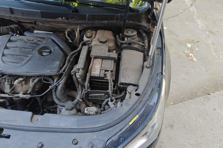 Used Buick LaCrosse 2013 2.0T SIDI Smart Luxury Flagship Edition Engine Bay Left