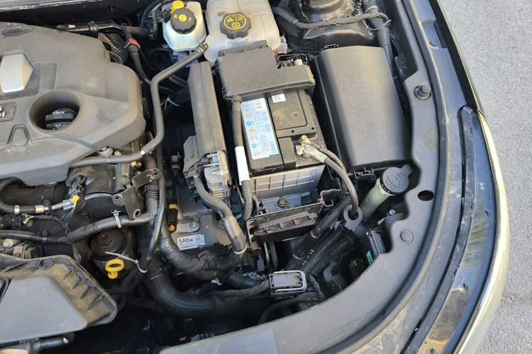 Used Buick LaCrosse 2013 2.4L SIDI Leading Comfort Version Engine Bay Left