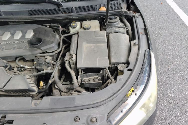 Used Buick LaCrosse 2013 2.4L SIDI Elite Comfort Version Engine Bay Left