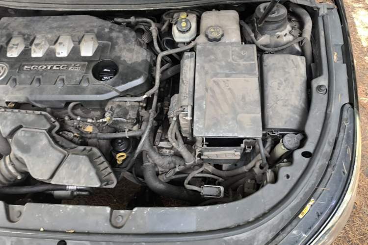 Used Buick LaCrosse 2013 2.4L SIDI Elite Comfort Version Engine Bay Left