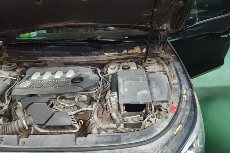 Used Buick LaCrosse 2013 2.4L SIDI Elite Comfort Version Engine Bay Left