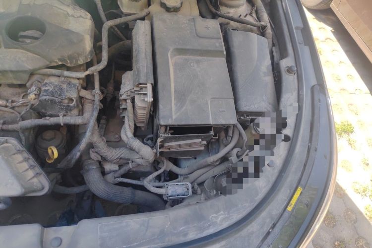 Used Buick LaCrosse 2013 2.4L SIDI Elite Comfort Version Engine Bay Left