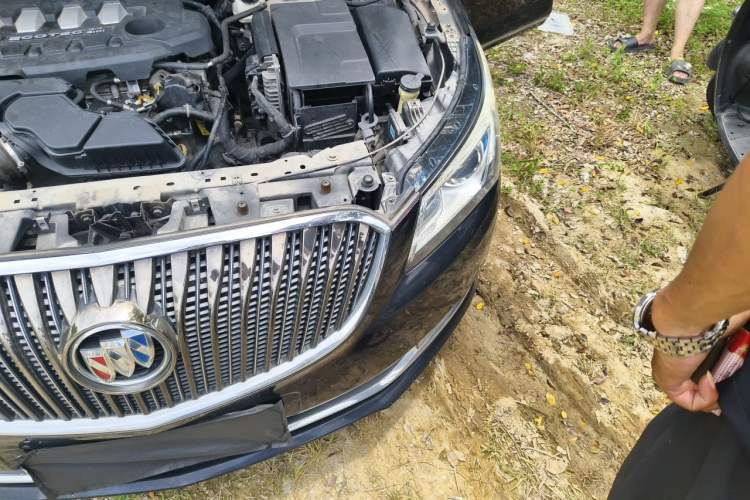 Used Buick LaCrosse 2013 2.4L SIDI Leading Comfort Version Engine Bay Left