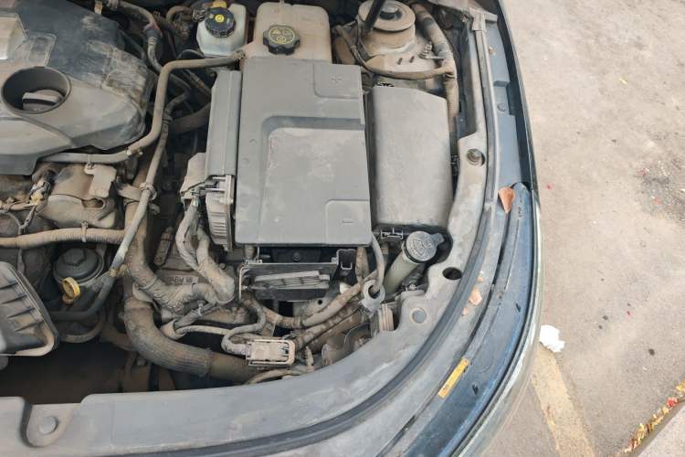Used Buick LaCrosse 2013 2.4L SIDI Elite Comfort Version Engine Bay Left