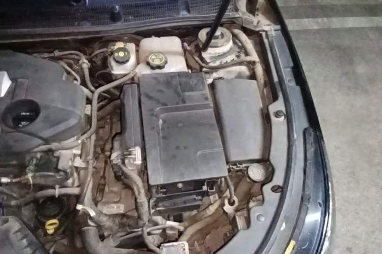 Used Buick LaCrosse 2013 2.4L SIDI Leading Comfort Version Engine Bay Left