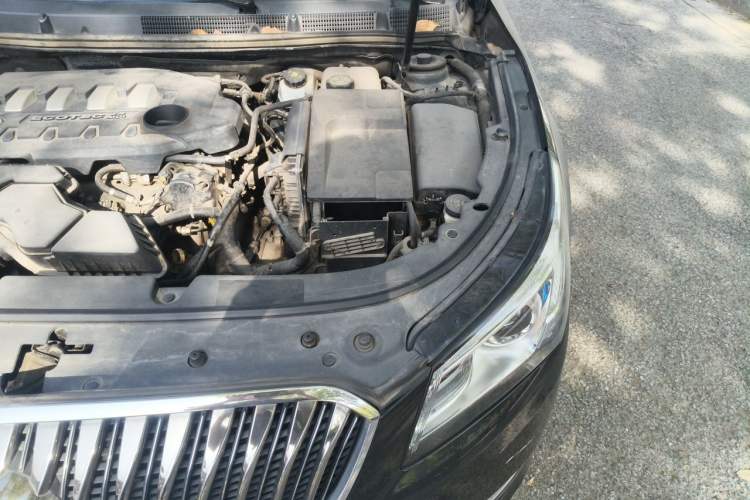 Used Buick LaCrosse 2013 2.4L SIDI Leading Comfort Version Engine Bay Left
