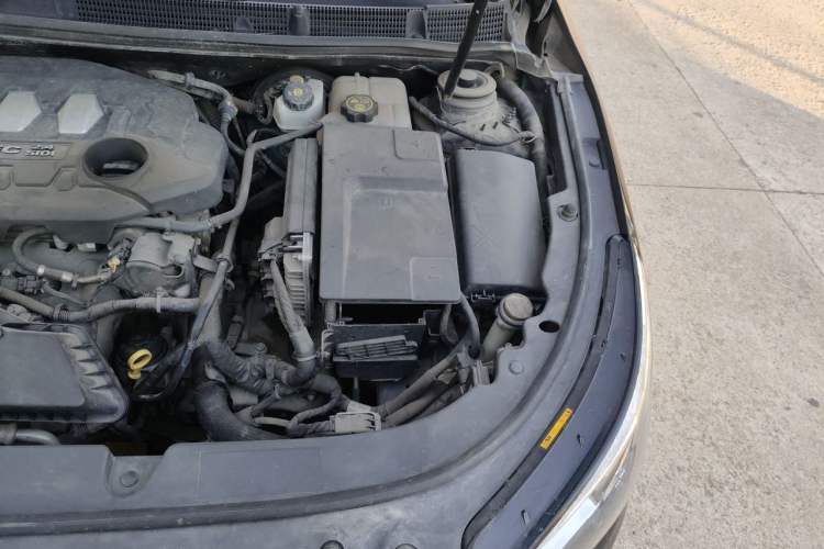 Used Buick LaCrosse 2013 2.4L SIDI Elite Comfort Version Engine Bay Left