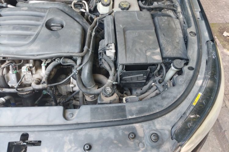 Used Buick LaCrosse 2013 2.0T SIDI Smart Luxury Flagship Edition Engine Bay Left