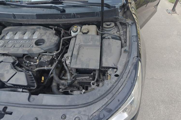 Used Buick LaCrosse 2013 2.4L SIDI Leading Comfort Version Engine Bay Left