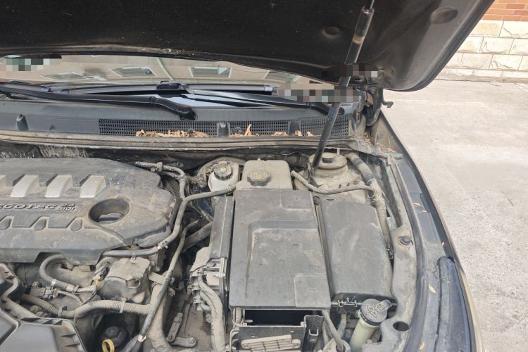 Used Buick LaCrosse 2013 2.4L SIDI Elite Comfort Version Engine Bay Left