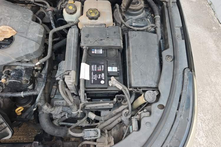 Used Buick LaCrosse 2013 2.4L SIDI Leading Comfort Version Engine Bay Left