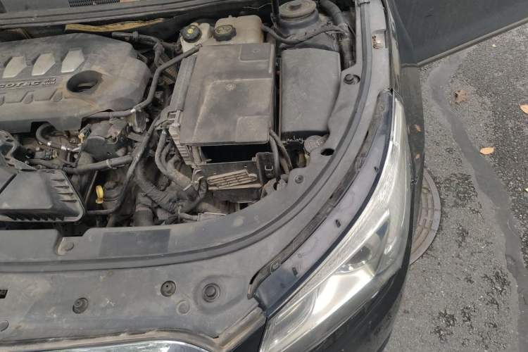 Used Buick LaCrosse 2013 2.4L SIDI Leading Comfort Version Engine Bay Left