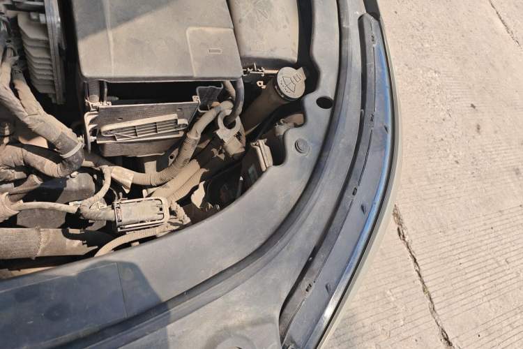 Used Buick LaCrosse 2013 2.4L SIDI Leading Comfort Version Engine Bay Left