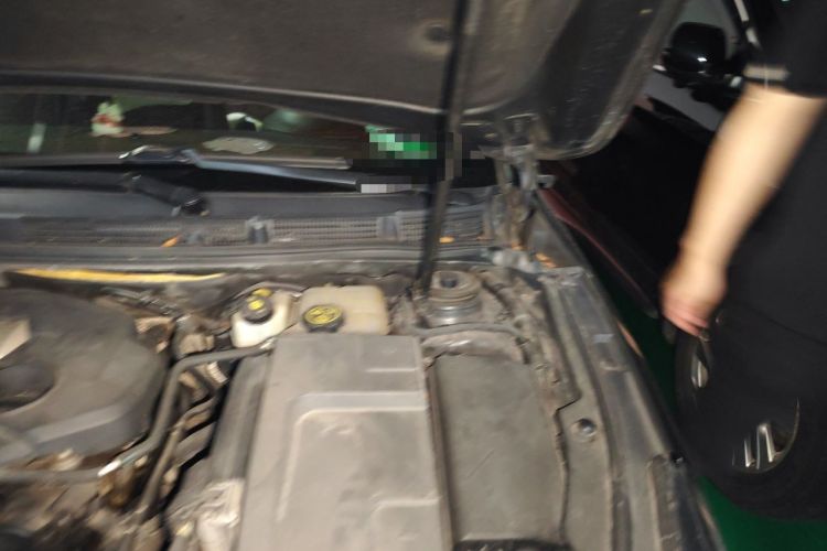 Used Buick LaCrosse 2013 2.4L SIDI Elite Comfort Version Engine Bay Left