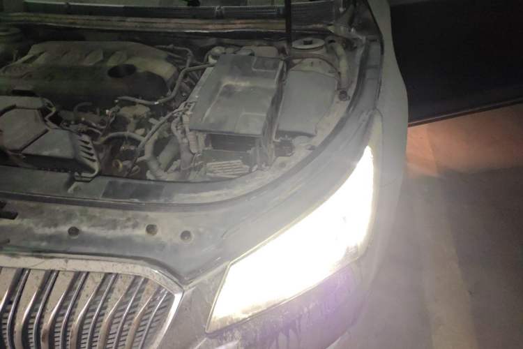 Used Buick LaCrosse 2013 2.4L SIDI Elite Comfort Version Engine Bay Left