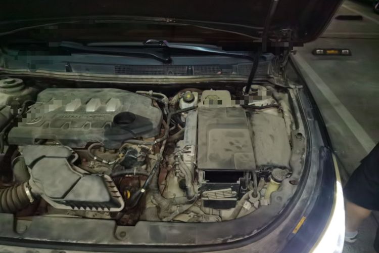 Used Buick LaCrosse 2013 2.4L SIDI Elite Comfort Version Engine Bay Left