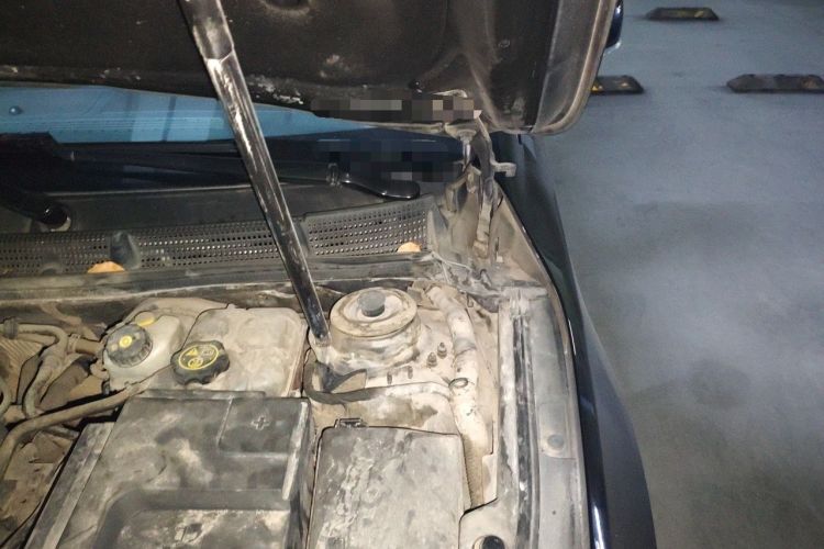 Used Buick LaCrosse 2013 2.4L SIDI Leading Comfort Version Engine Bay Left