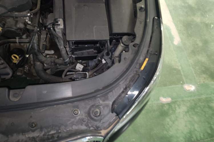 Used Buick LaCrosse 2013 2.4L SIDI Elite Comfort Version Engine Bay Left