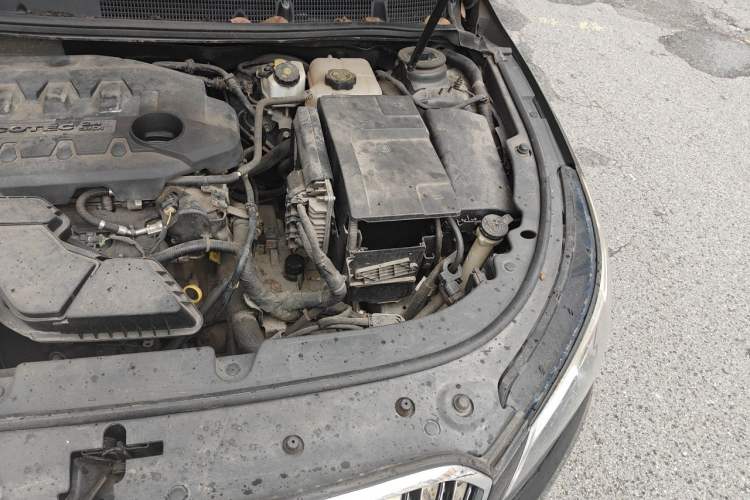 Used Buick LaCrosse 2013 2.4L SIDI Leading Comfort Version Engine Bay Left