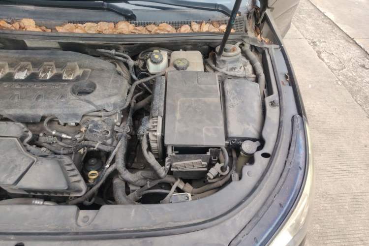 Used Buick LaCrosse 2013 2.4L SIDI Elite Comfort Version Engine Bay Left