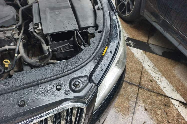Used Buick LaCrosse 2013 2.4L SIDI Elite Comfort Version Engine Bay Left